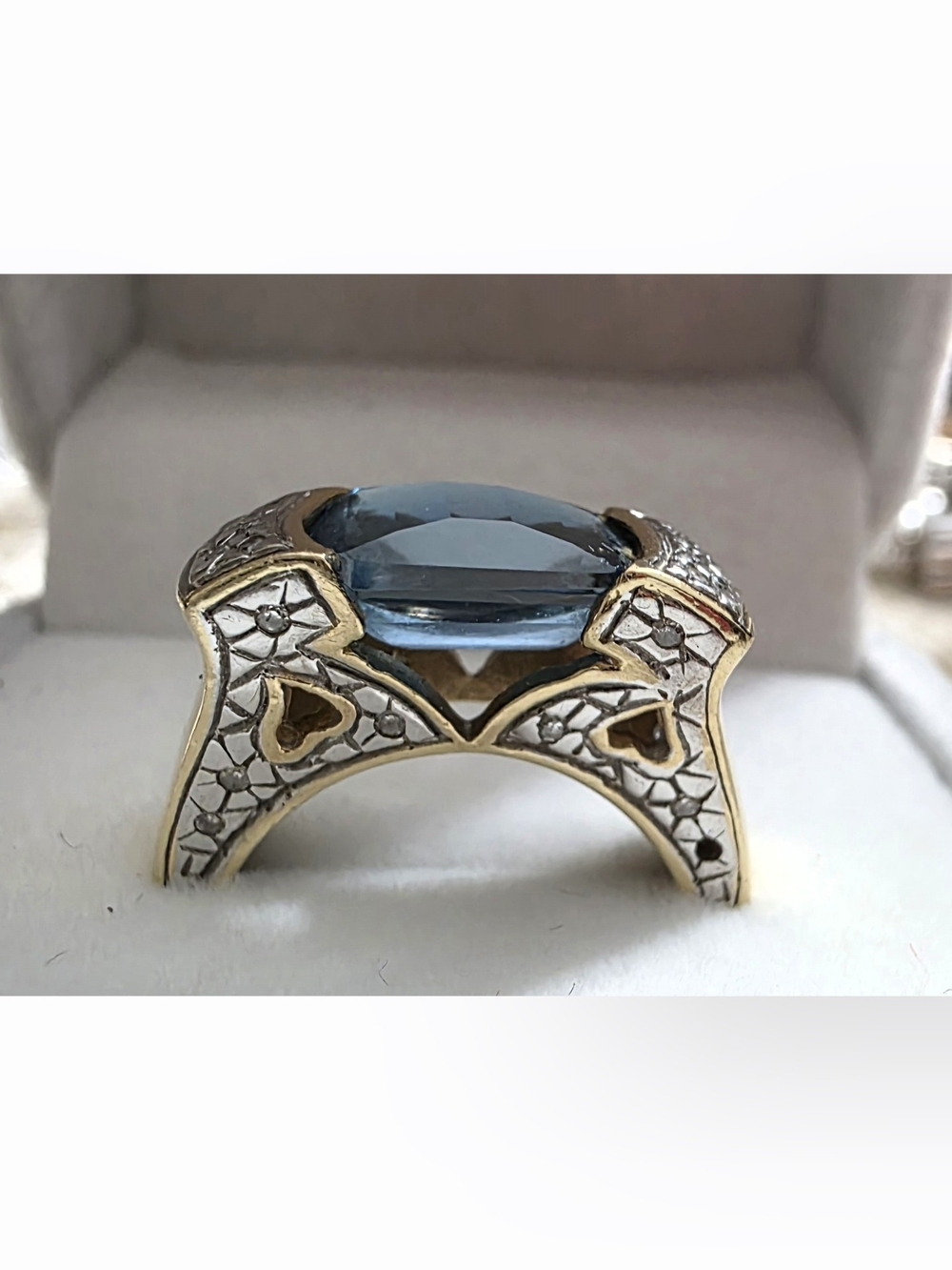 14 K Gold Topaz Filagree Diamond Gemstone Statement Ring Size 6 W/ Flaws